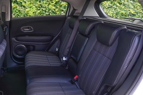 2015 Honda Vezel Hybrid Z / HR-V - Thumbnail