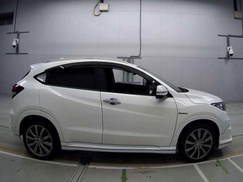 2015 Honda Vezel Hybrid Z / HR-V - Thumbnail