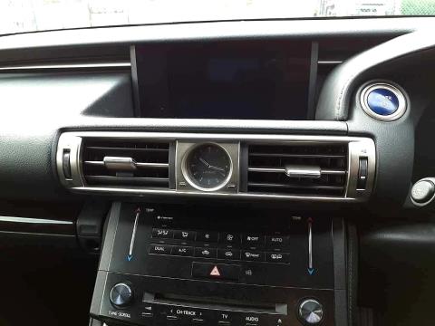 2013 Lexus IS 300h - Thumbnail