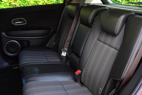 2017 Honda Vezel Z Hybrid / HR-V - Thumbnail