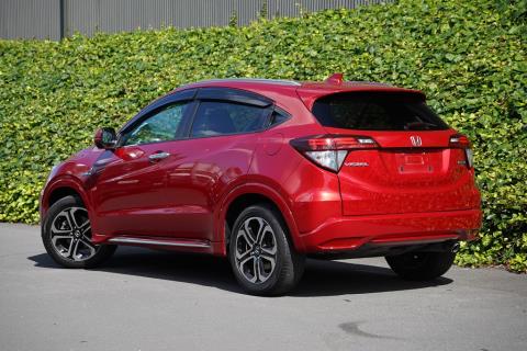 2017 Honda Vezel Z Hybrid / HR-V - Thumbnail