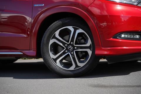 2017 Honda Vezel Z Hybrid / HR-V - Thumbnail