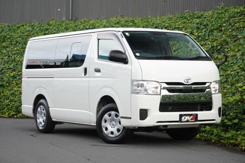 2019 Toyota Hiace GL 5 Door - Thumbnail