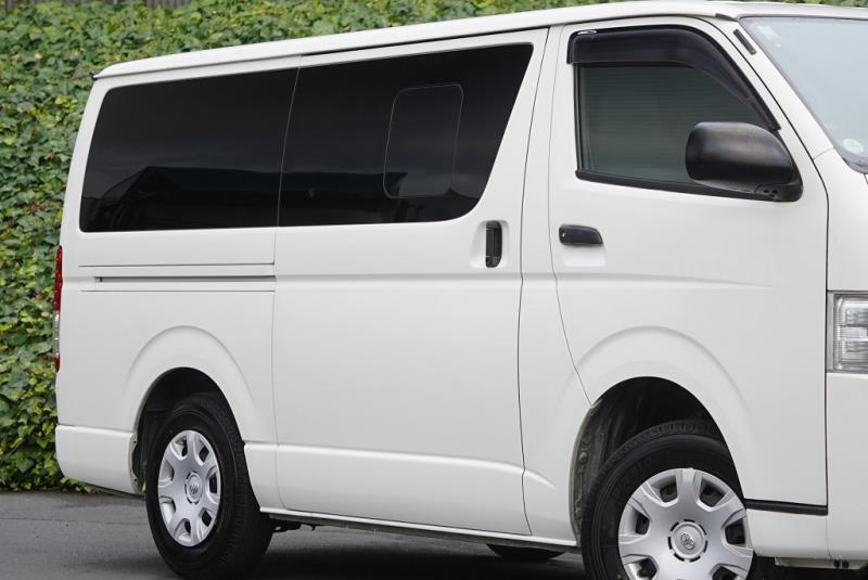 2019 Toyota Hiace GL 5 Door