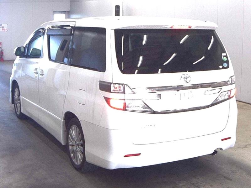 2014 Toyota Vellfire 2.4Z / Alphard