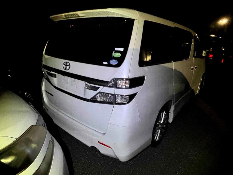 2014 Toyota Vellfire 2.4Z / Alphard
