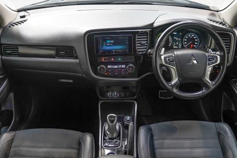 2015 Mitsubishi Outlander PHEV G - Thumbnail