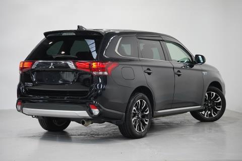 2015 Mitsubishi Outlander PHEV G - Thumbnail