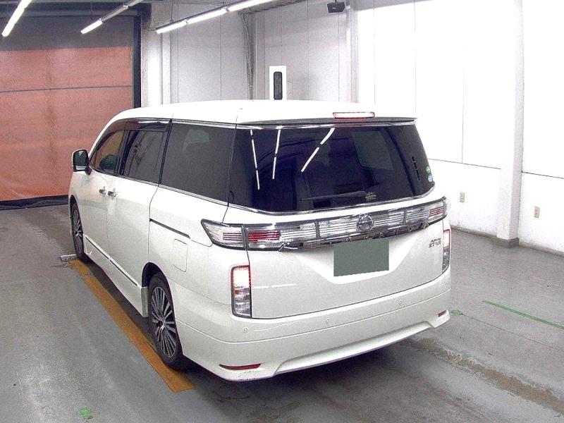 2015 Nissan Elgrand 350 Highway Star