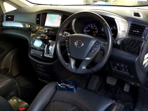 2015 Nissan Elgrand 350 Highway Star - Thumbnail