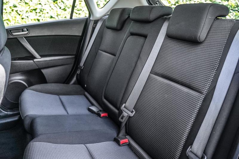 2013 Mazda 3 Sport / Axela 20S