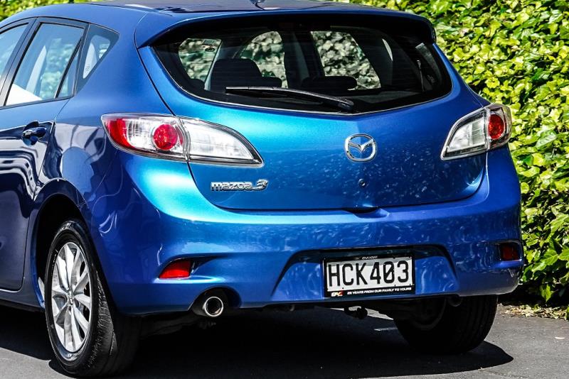 2013 Mazda 3 Sport / Axela 20S