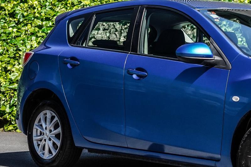 2013 Mazda 3 Sport / Axela 20S