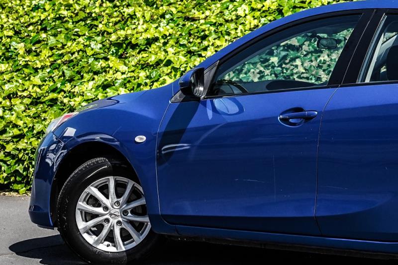 2013 Mazda 3 Sport / Axela 20S