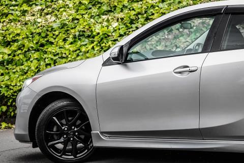 2011 Mazda Axela 20S / 3 Sport - Thumbnail