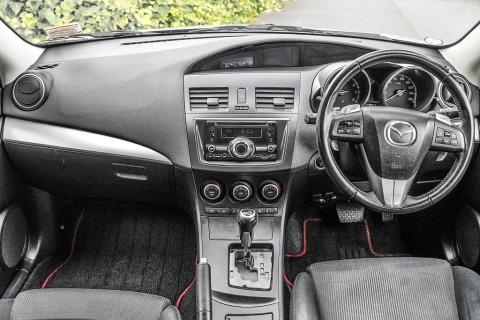 2011 Mazda Axela 20S / 3 Sport - Thumbnail