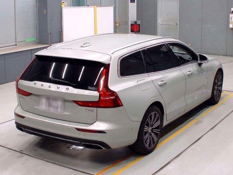 2019 Volvo V60 T5 Inscription - Thumbnail