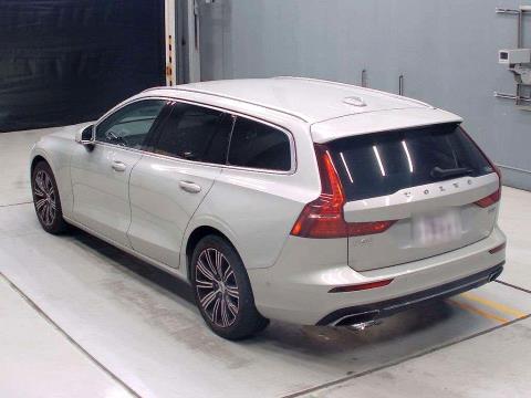 2019 Volvo V60 T5 Inscription - Thumbnail