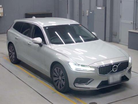 2019 Volvo V60 T5 Inscription - Thumbnail