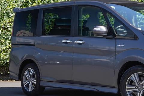 2018 Honda Step Wagon - Thumbnail