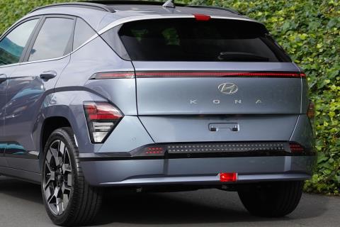 2024 Hyundai Kona Lounge 64kWh - Thumbnail