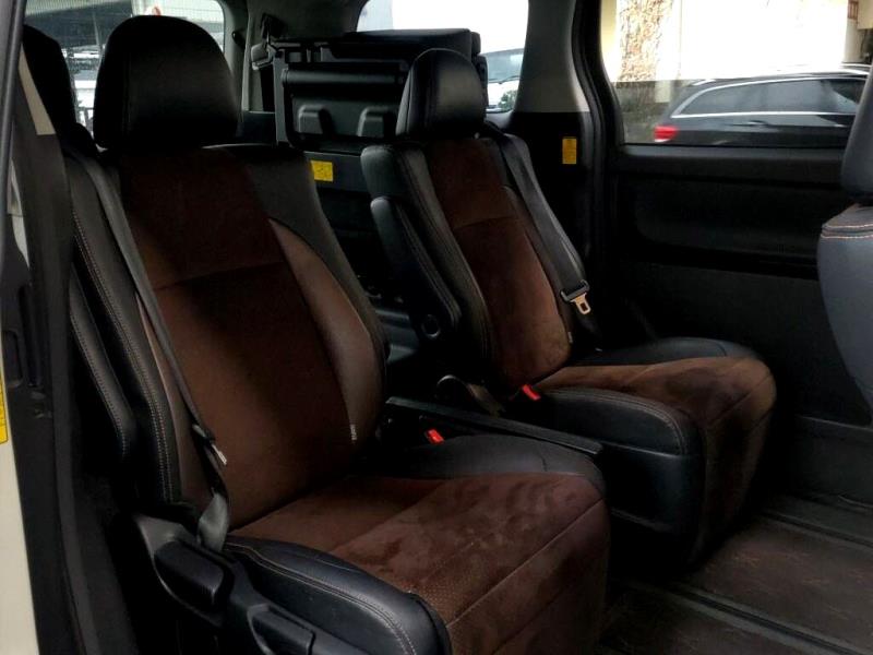 2013 Toyota Alphard / Vellfire 240S
