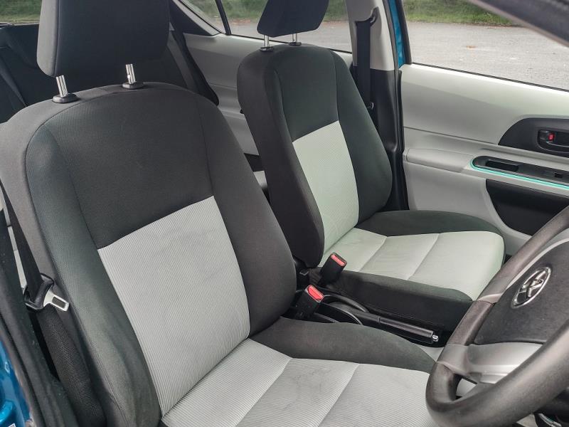 2012 Toyota Aqua Hybrid