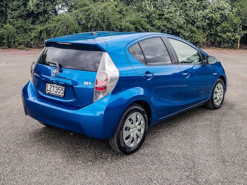 2012 Toyota Aqua Hybrid