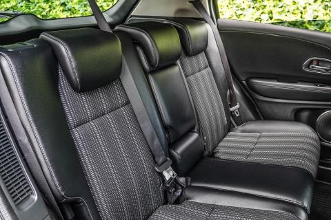 2014 Honda Vezel Z Hybrid / HR-V - Thumbnail