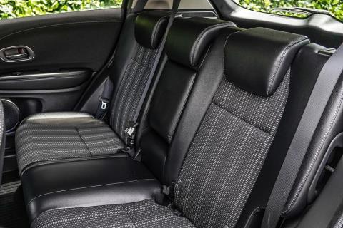 2014 Honda Vezel Z Hybrid / HR-V - Thumbnail