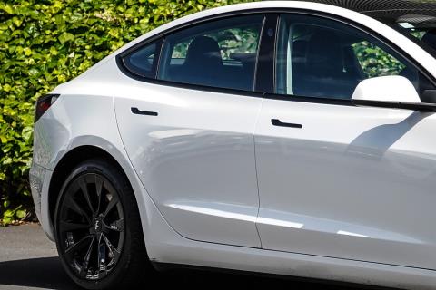 2021 Tesla Model 3 Long Range AWD - Thumbnail