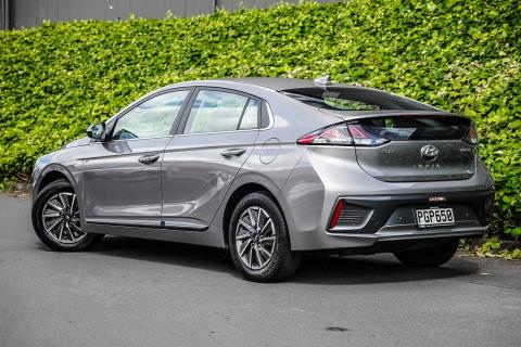 2022 Hyundai Ioniq EV Elite 100kW - Thumbnail