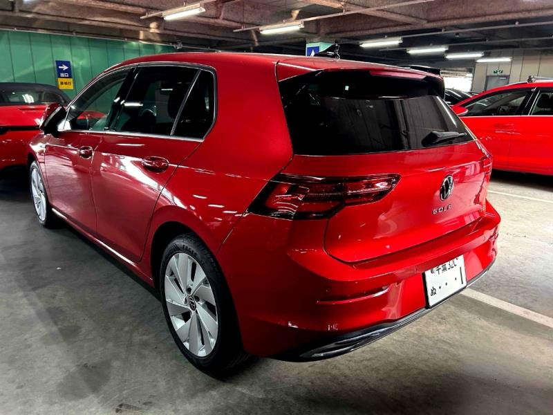 2021 Volkswagen Golf e-TSI Hybrid