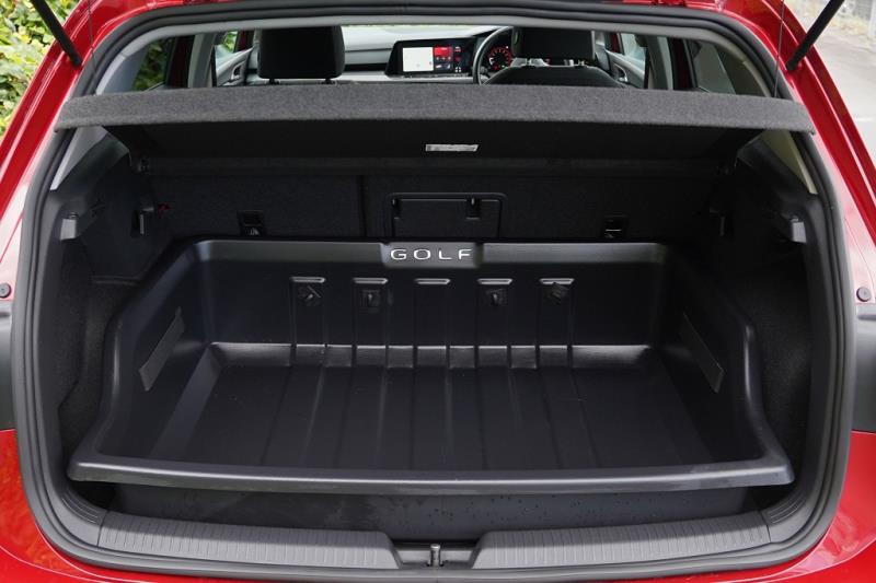 2021 Volkswagen Golf e-TSI Hybrid