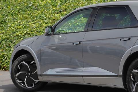2023 Hyundai Ioniq 5 Lounge 72kWh - Thumbnail