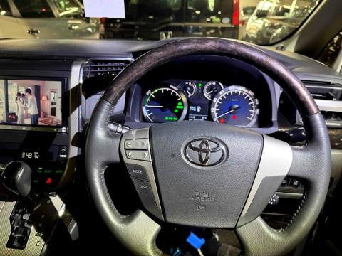 2014 Toyota Vellfire Hybrid / Alphard - Thumbnail