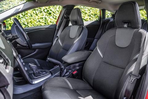 2015 Volvo V40 T4 - Thumbnail