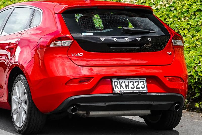 2015 Volvo V40 T4
