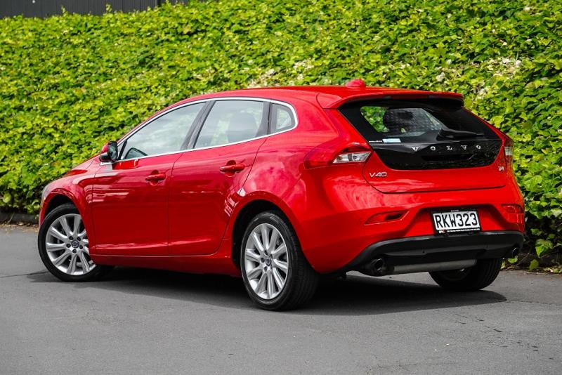 2015 Volvo V40 T4