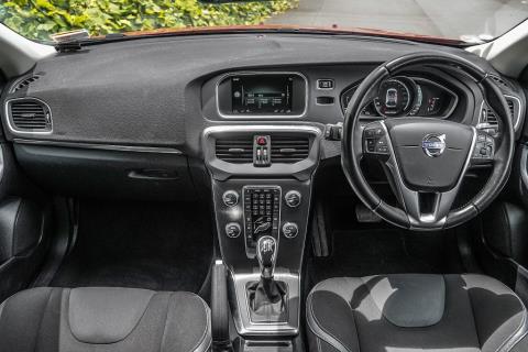 2015 Volvo V40 T4 - Thumbnail