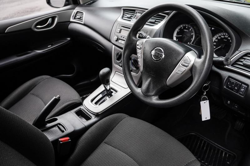 2016 Nissan Pulsar ST Hatchback