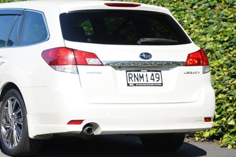 2013 Subaru Legacy 2.5i 4WD - Thumbnail