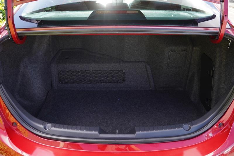 2015 Mazda Axela Hybrid / 3 Hybrid