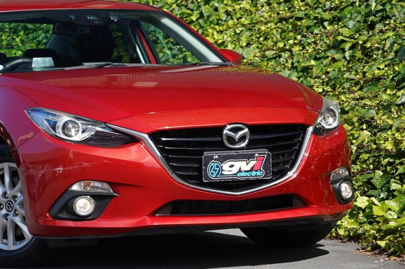 2015 Mazda Axela Hybrid / 3 Hybrid