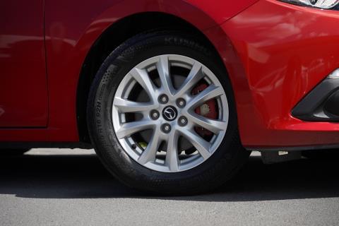 2015 Mazda Axela Hybrid / 3 Hybrid - Thumbnail