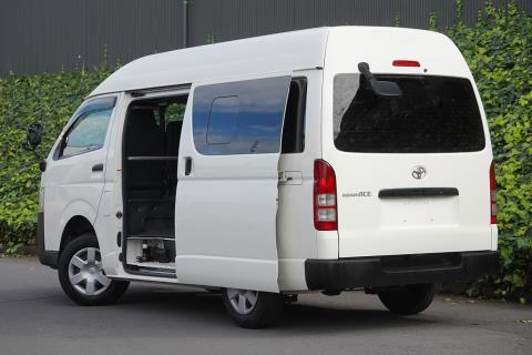 2019 Toyota Hiace ZL High Roof - Thumbnail