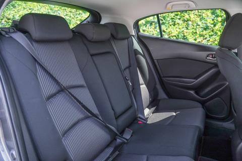 2014 Mazda Axela 20S / 3 Sport - Thumbnail