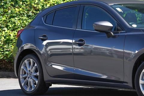 2014 Mazda Axela 20S / 3 Sport - Thumbnail