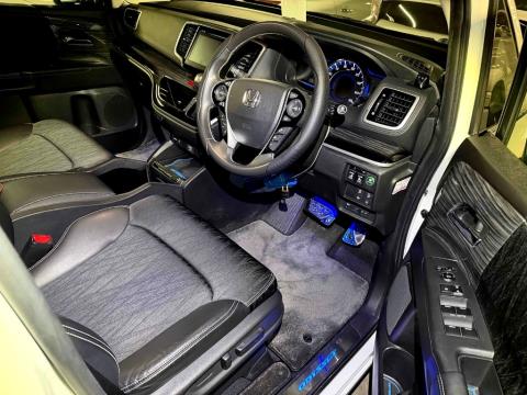 2016 Honda Odyssey Hybrid Absolute - Thumbnail