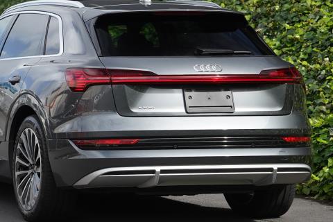 2022 Audi e-tron Quattro Sline - Thumbnail